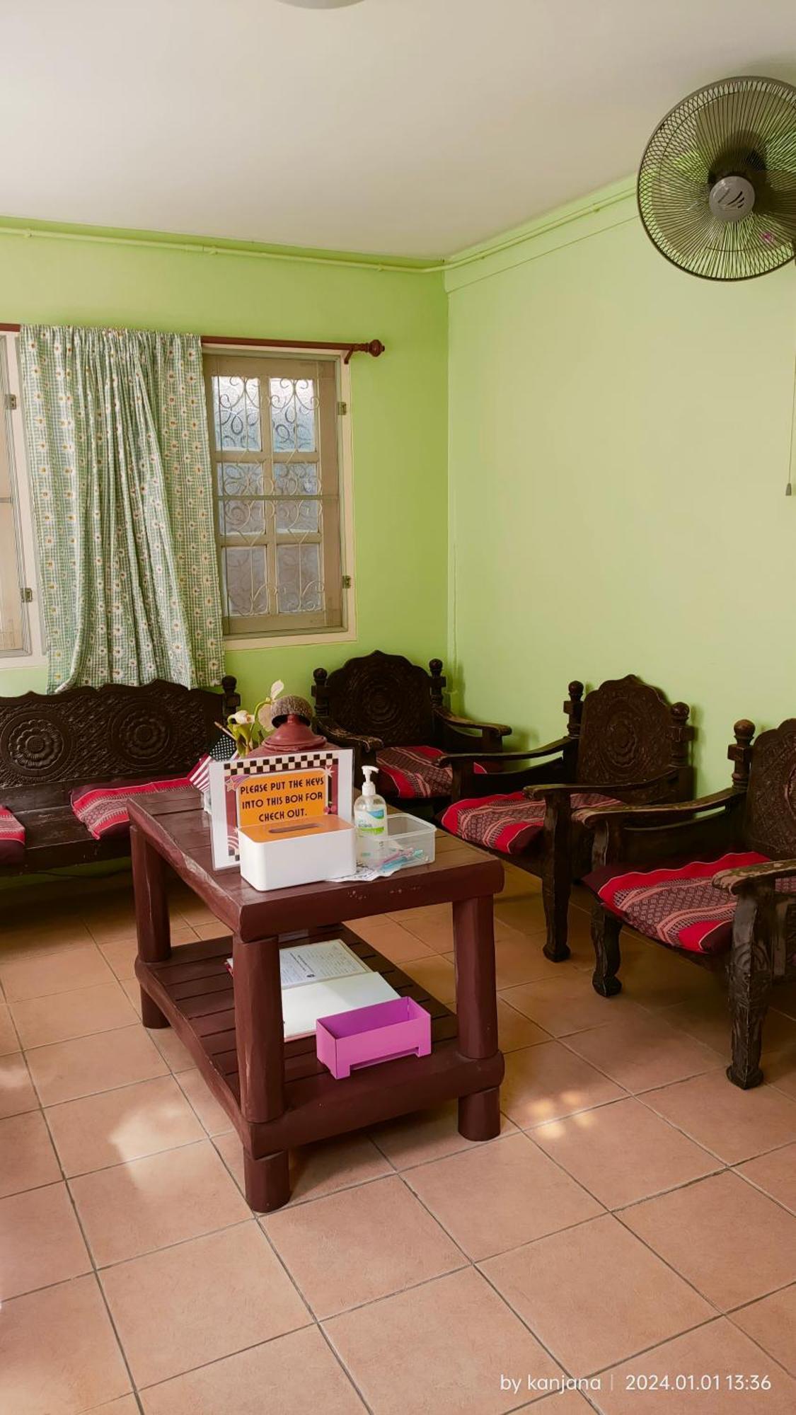 Home Stay At Tapae Chiang Mai Extérieur photo